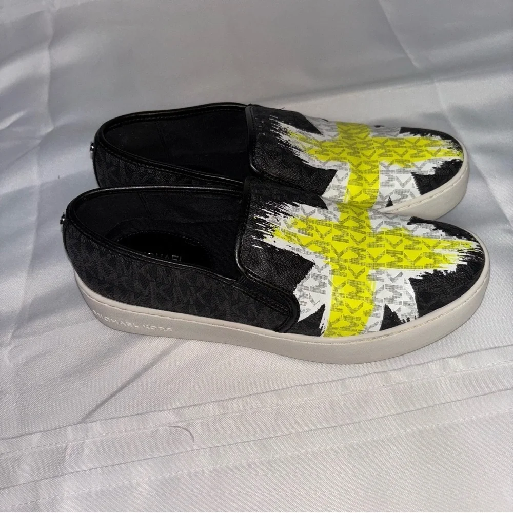 Michael Kors Women's Teddi Slip-On Sneaker Slip-On Shoes Size 7 - Picture 4 of 9